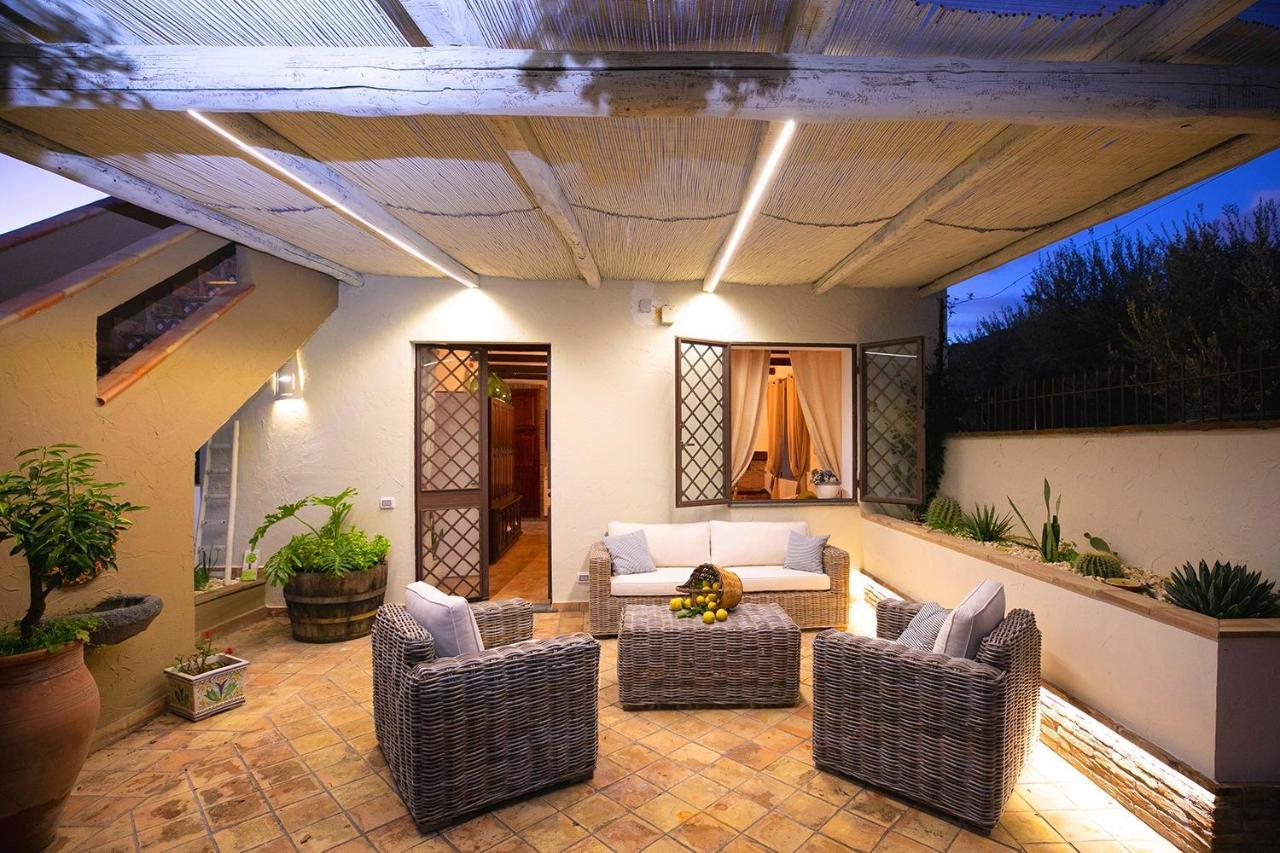 Villa Alcantara Di Charme Graniti Εξωτερικό φωτογραφία