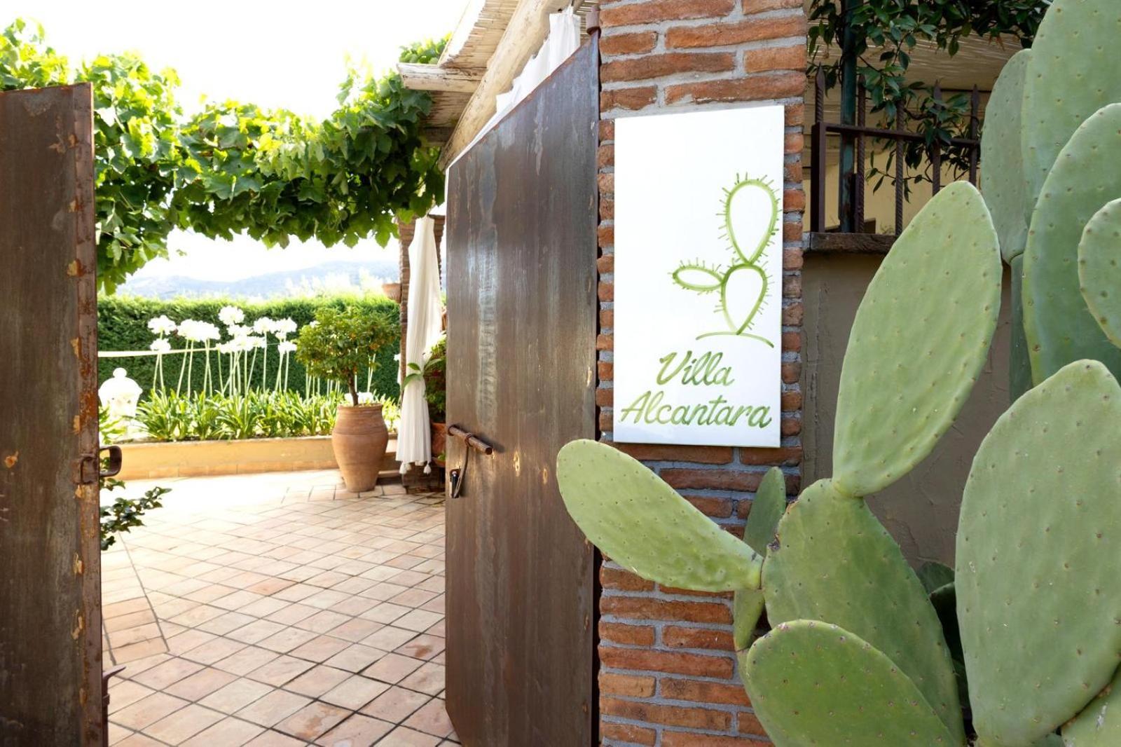 Villa Alcantara Di Charme Graniti Εξωτερικό φωτογραφία